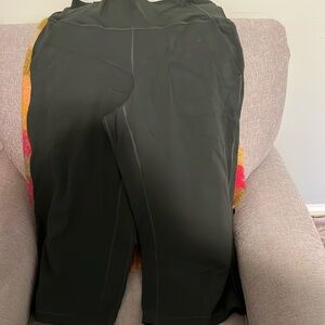 Lululemon Wide Leg Crop in Forest Green - like new!!!